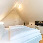Semesterbostad Caras Hus *