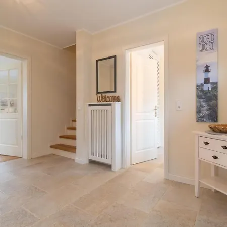 Caras Hus Holiday home *