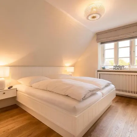 Caras Hus Holiday home Midlum (Schleswig-Holstein)