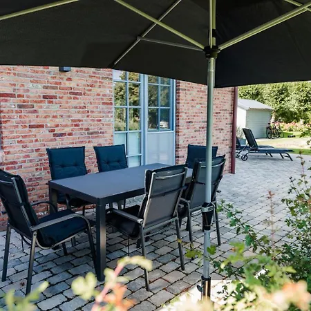 Caras Hus Holiday home *