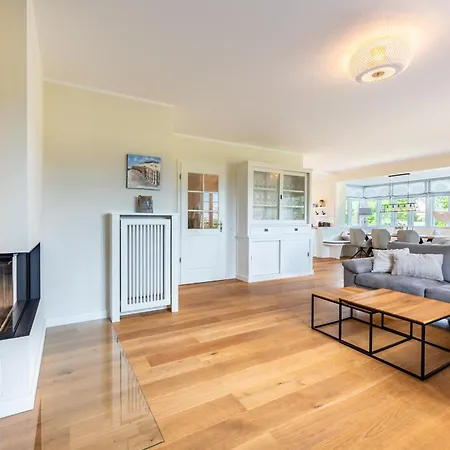 Holiday home Caras Hus